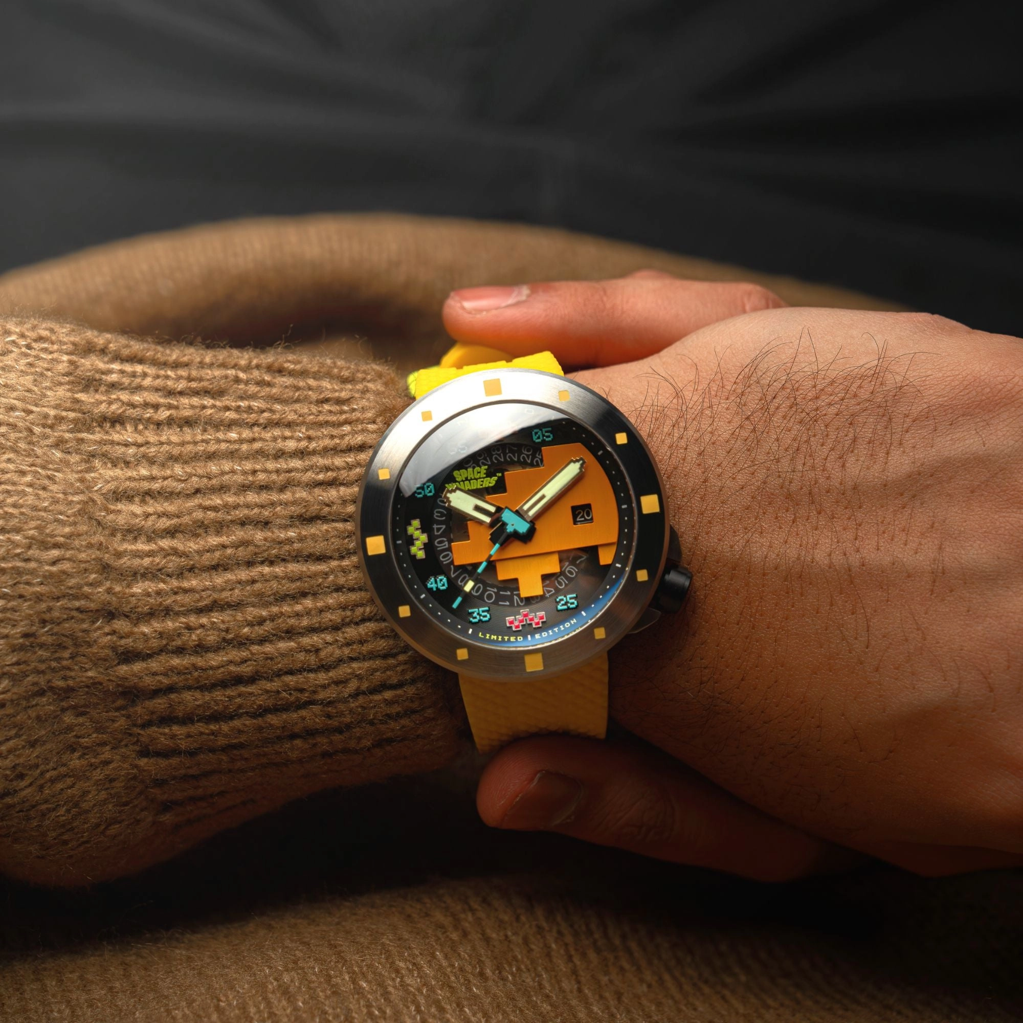 Retro Yellow