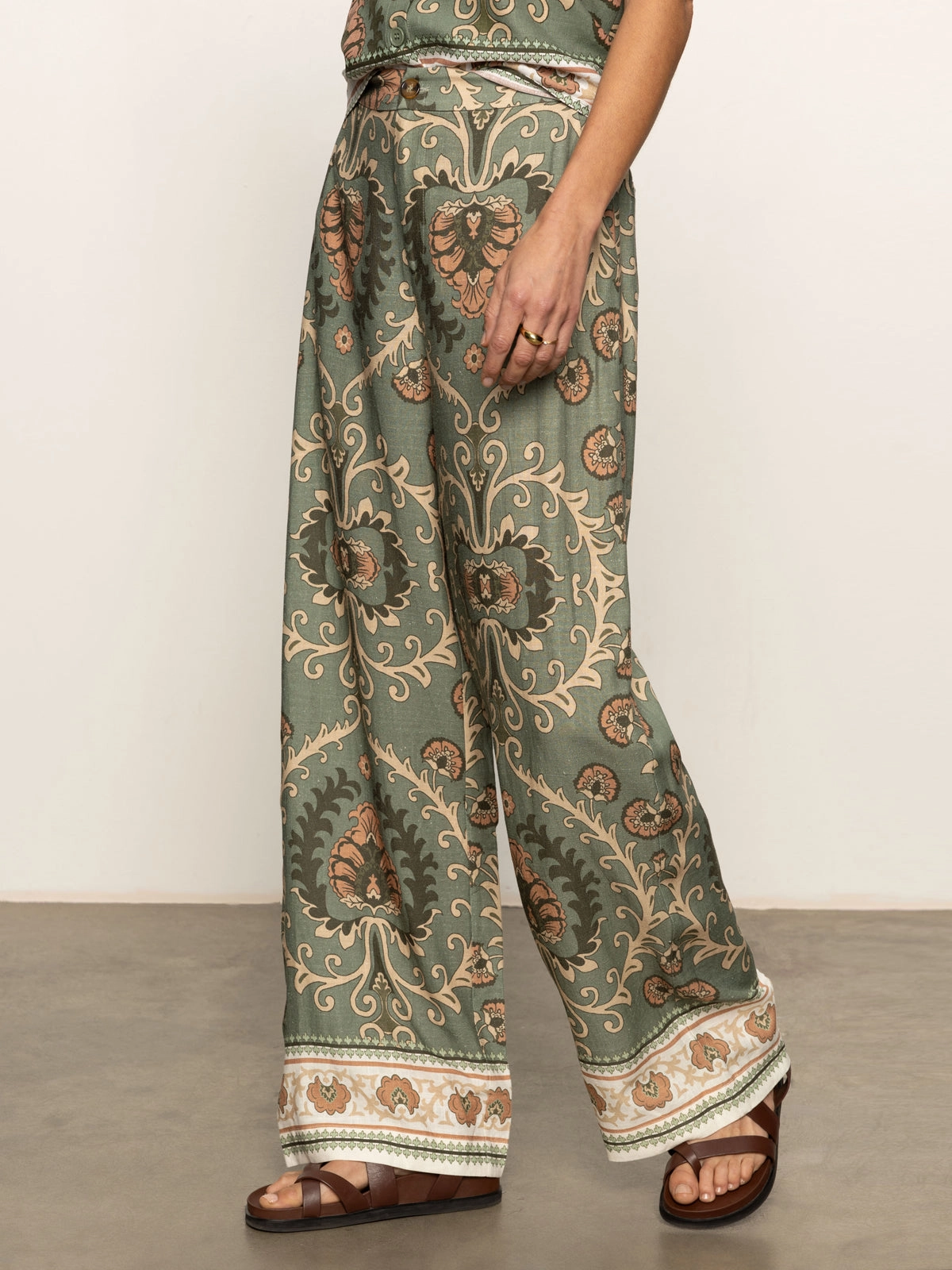 The Soft Semi High Rise Trouser Mezzo Sage