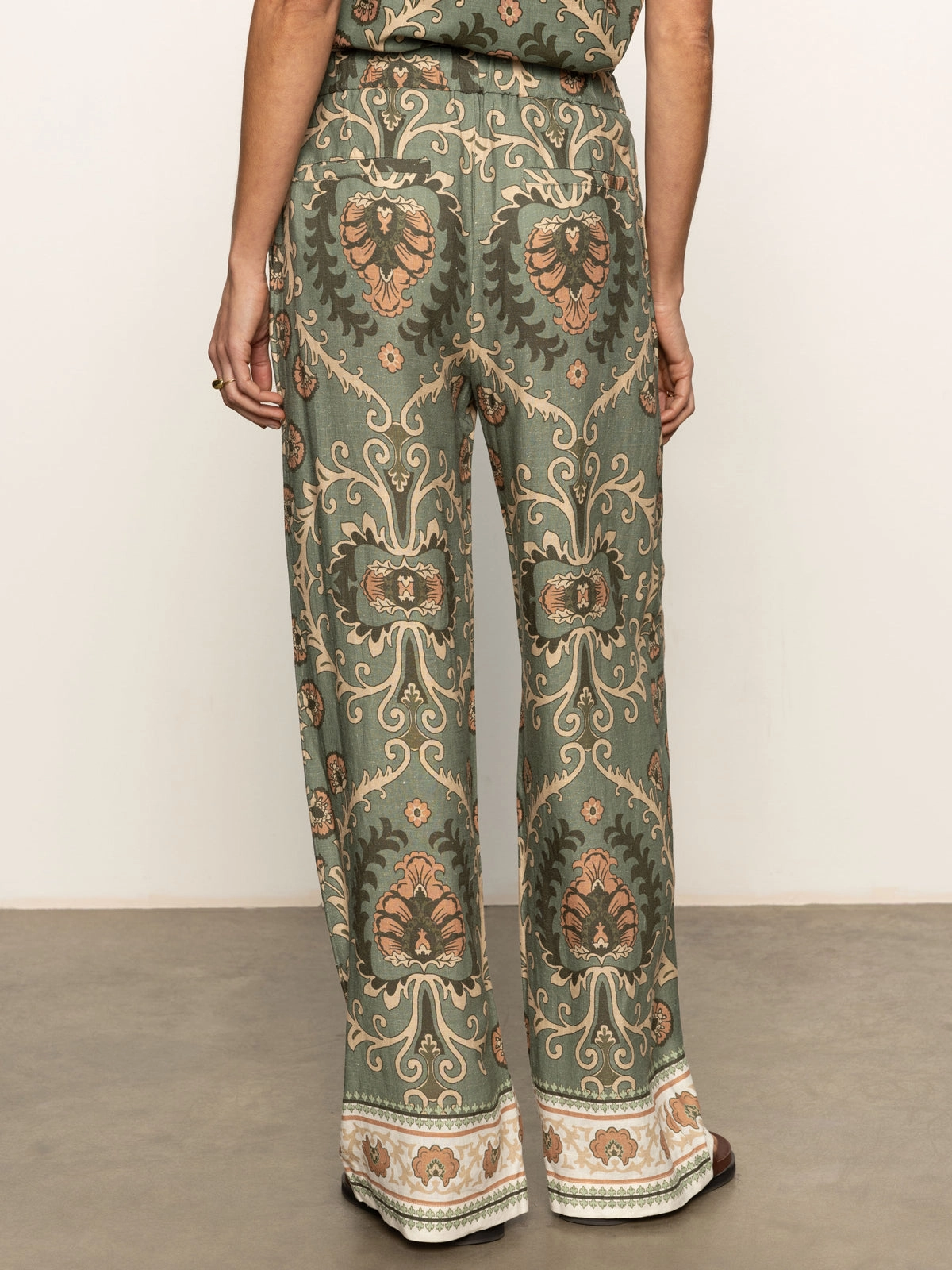 The Soft Semi High Rise Trouser Mezzo Sage