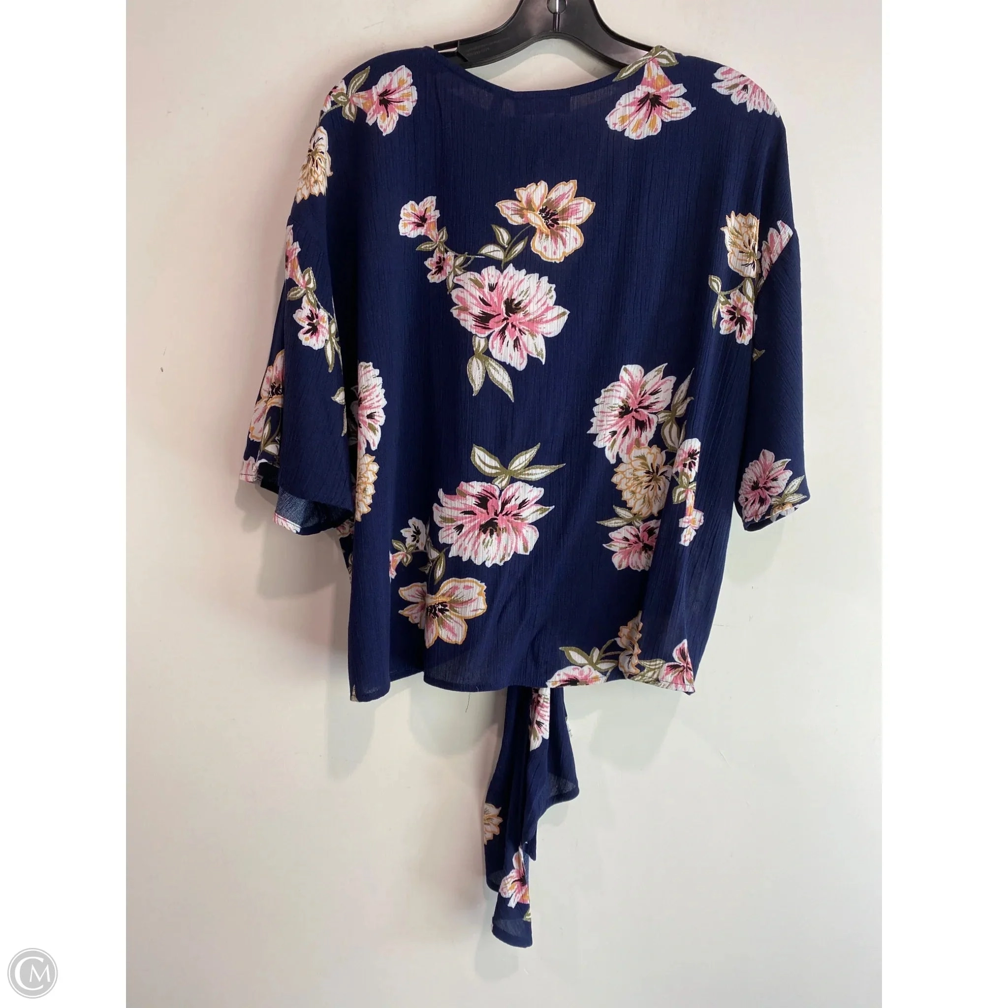 Top Short Sleeve By Clothes Mentor In Navy, Size: M