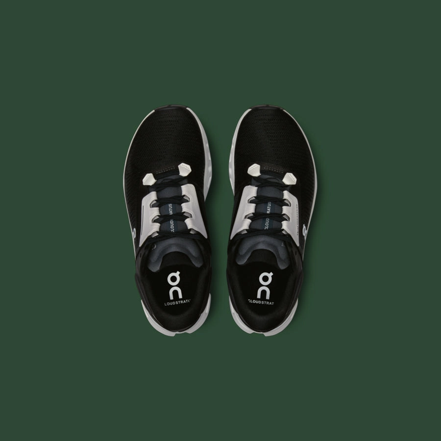 Women's On Cloudstratus 3